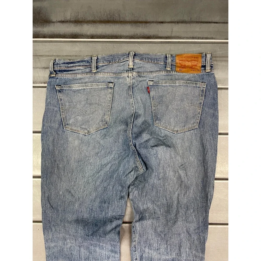 Levis 541 White Oak Denim Jeans Mens 40x32 Blue Light Medium Wash Denim Athletic